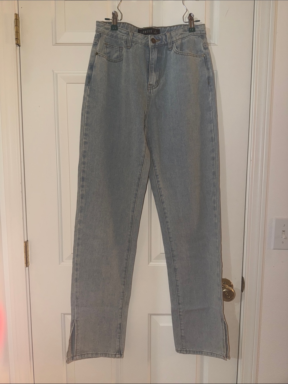 Lioness Light Wash Straight-Leg Women's Jeans